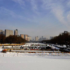 沈陽(yáng)南湖公園戲雪樂園